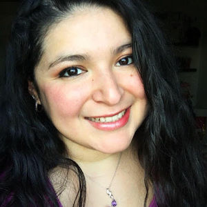 Meet your Posher, Yessenia